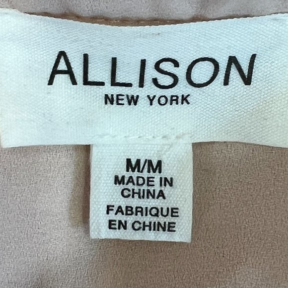 Gorgeous ALLISON New York Floral Embroidered Blouse in Blush Size Medium - Picture 3 of 12